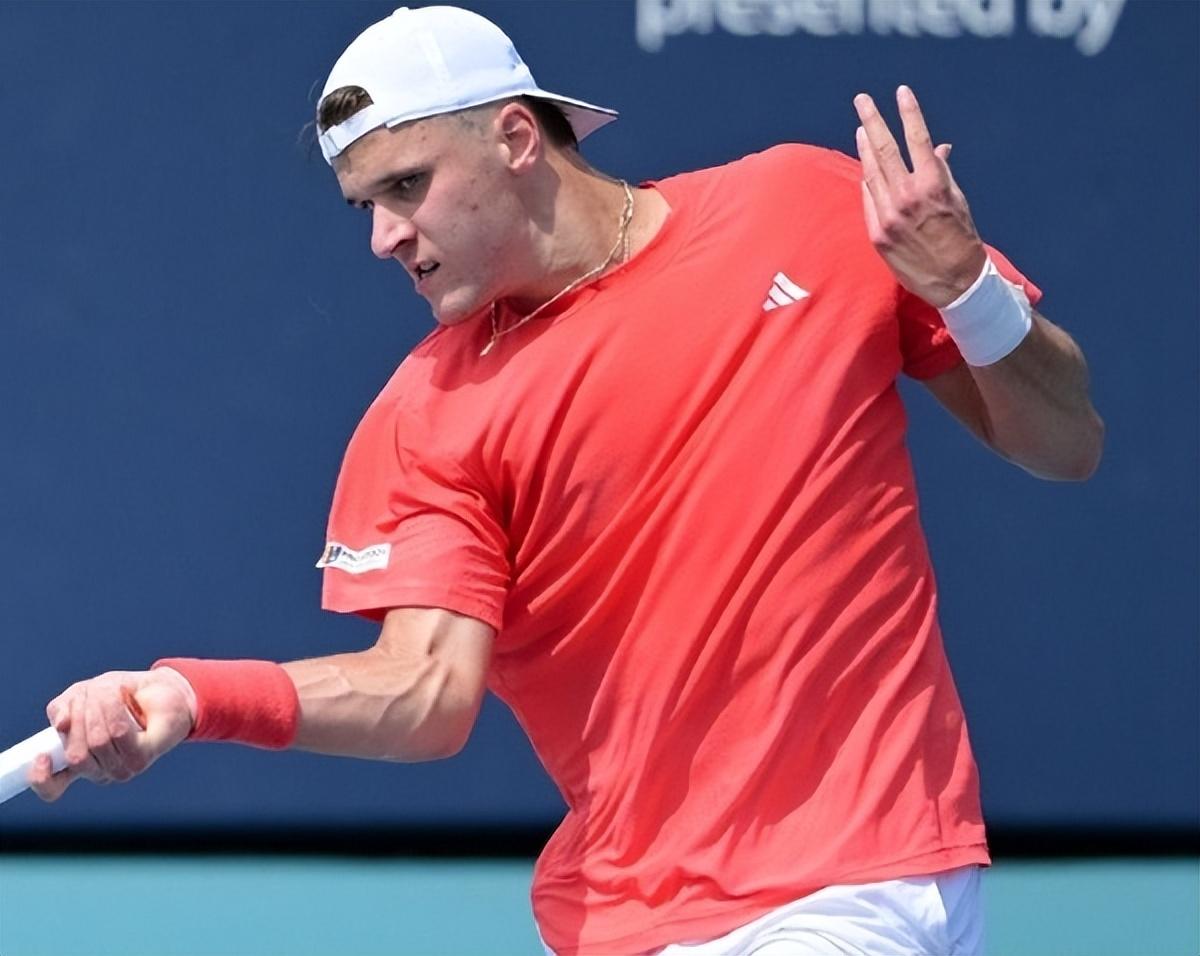 德约科维奇意外战胜老鹰，锐不可当引爆全场！