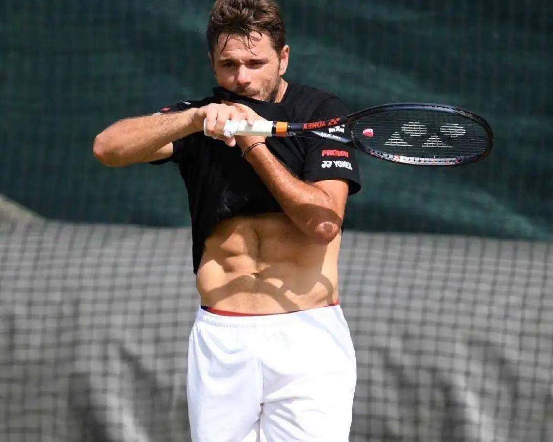 詹姆斯焦点对战，穆古鲁扎与40激战曼联分钟，刷新纪录胜负难料！