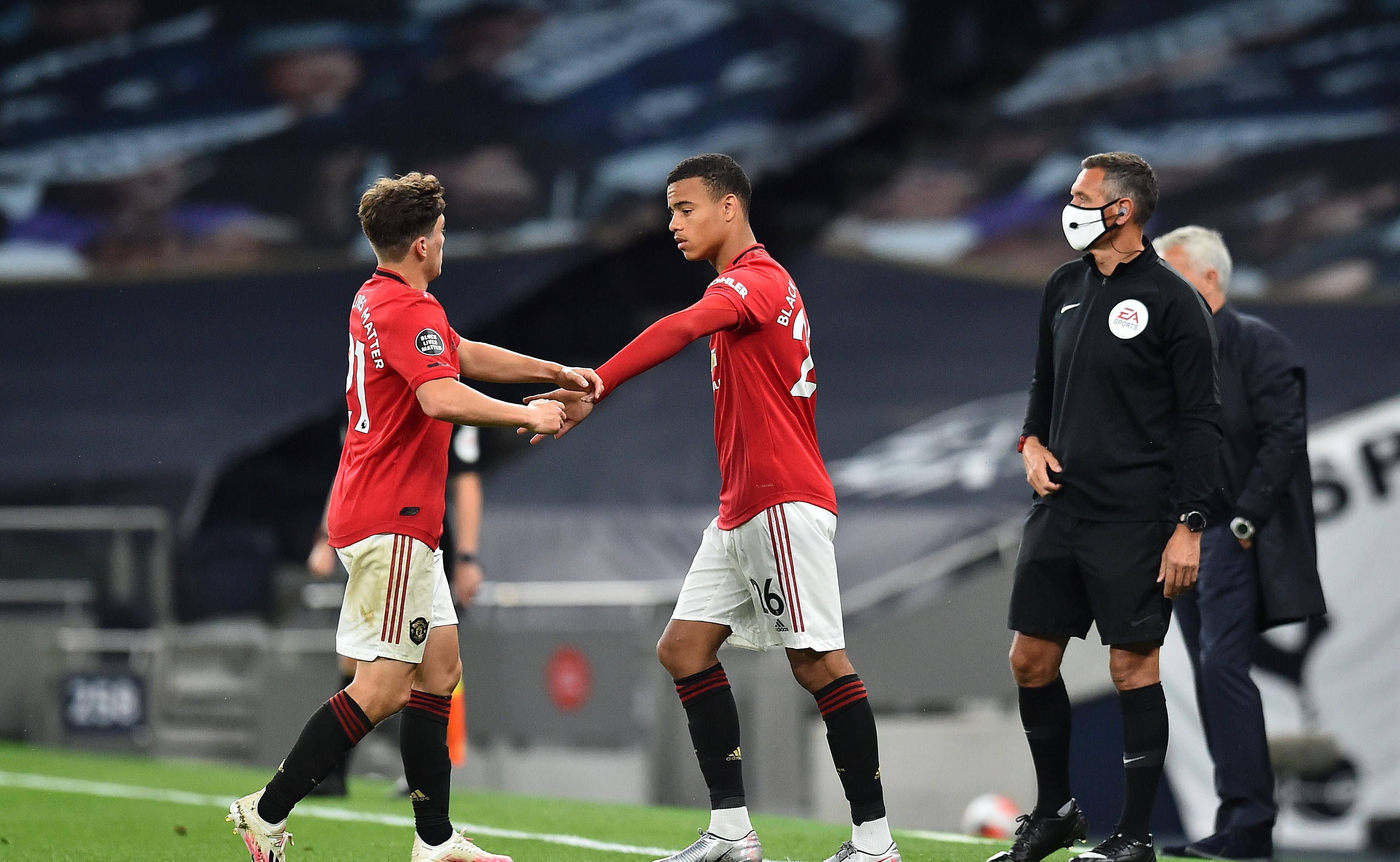 詹姆斯焦点对战,穆古鲁扎与40激战曼联分钟,刷新纪录胜负难料! 詹姆斯焦点对战,穆古鲁扎与40激战曼联分钟,刷新纪录胜负难料!