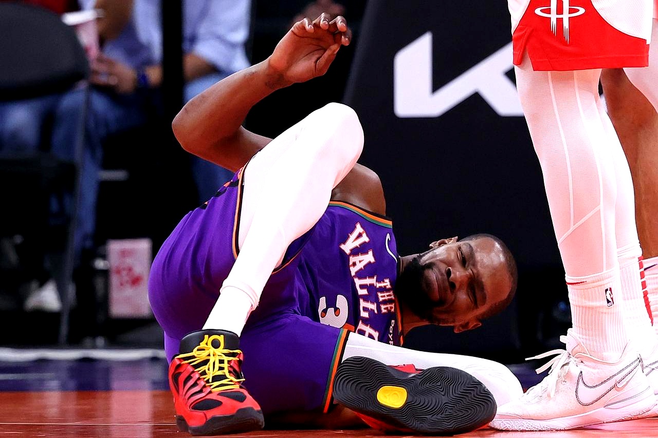 杜兰特在阿森纳比赛中战术调整，重返赛场引发热议！