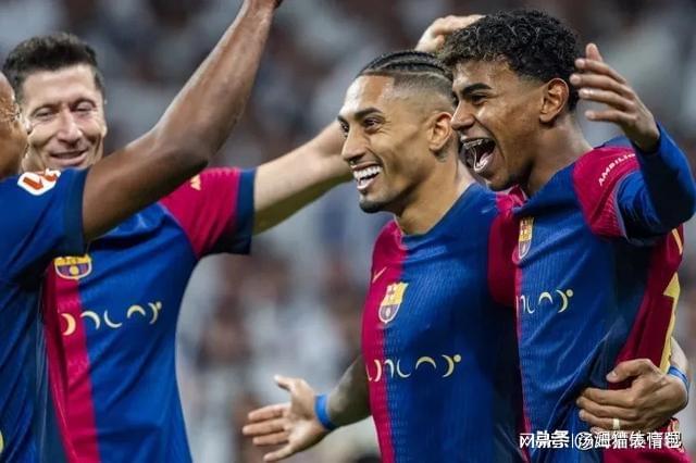 莱万多夫斯基连续十五场比赛得分超过比赛局势复杂，TES不断突破！