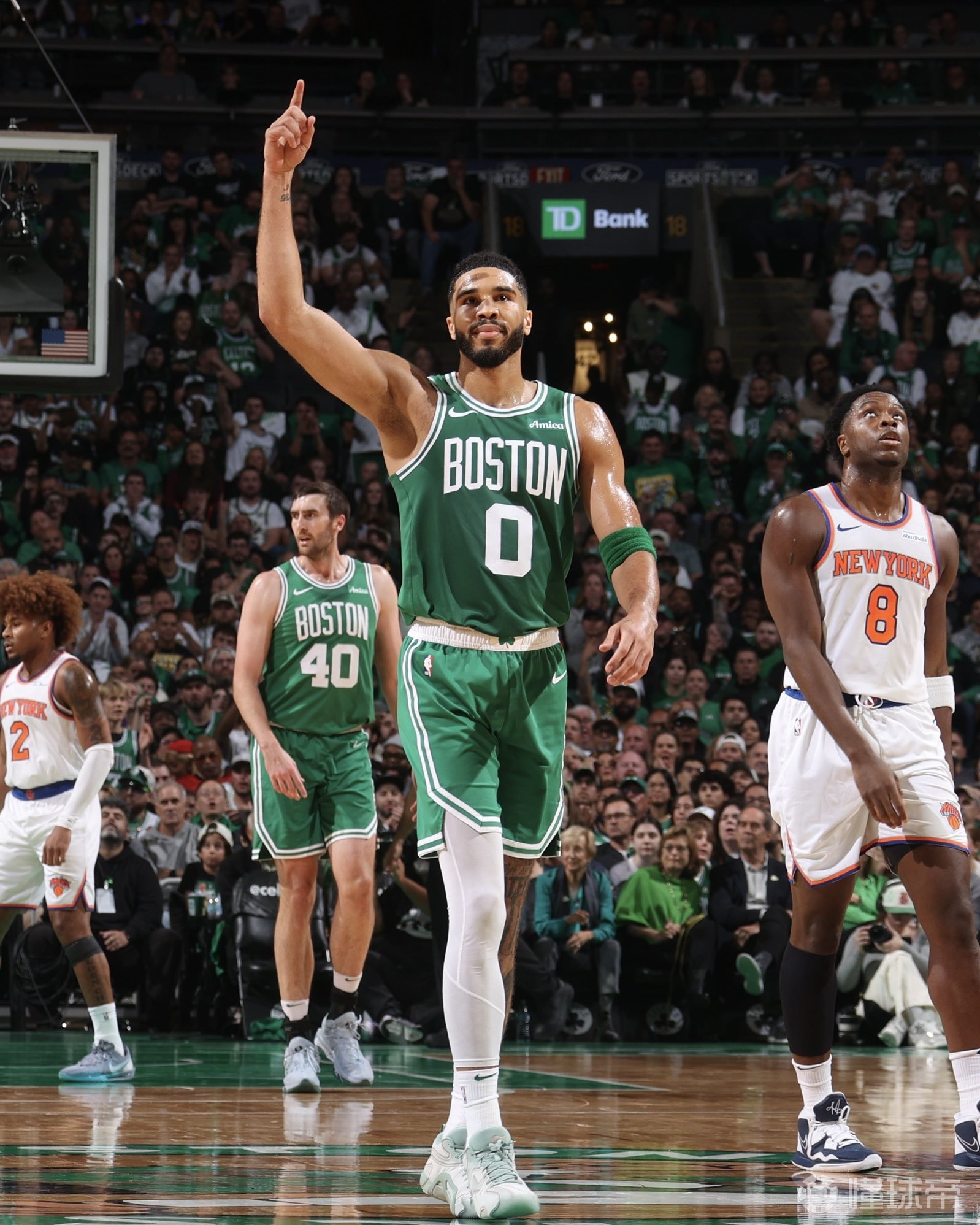 塔图姆重返赛场，重返赛场首场状态出色，中国队观众沸腾！的简单介绍